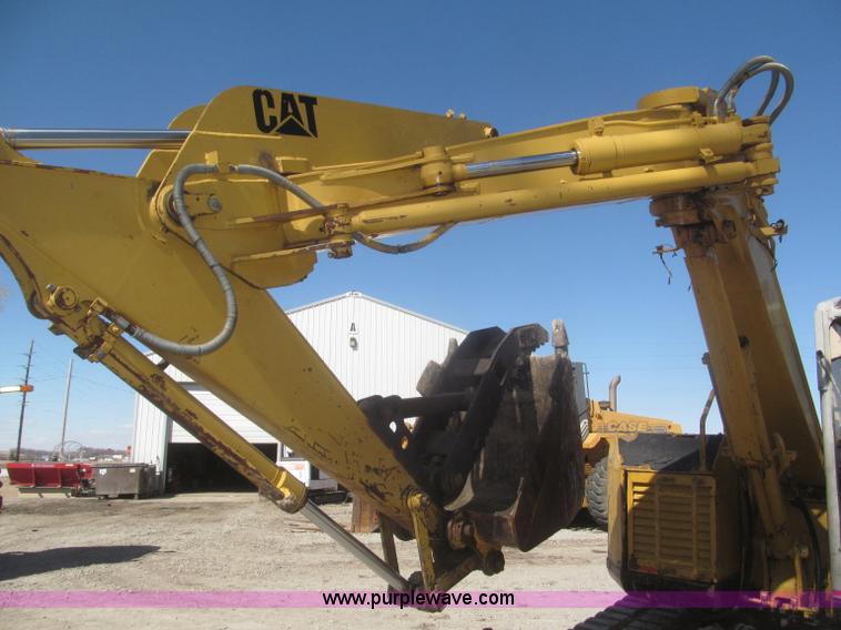 image for item F7318 1994 Caterpillar 307SSR mini excavator