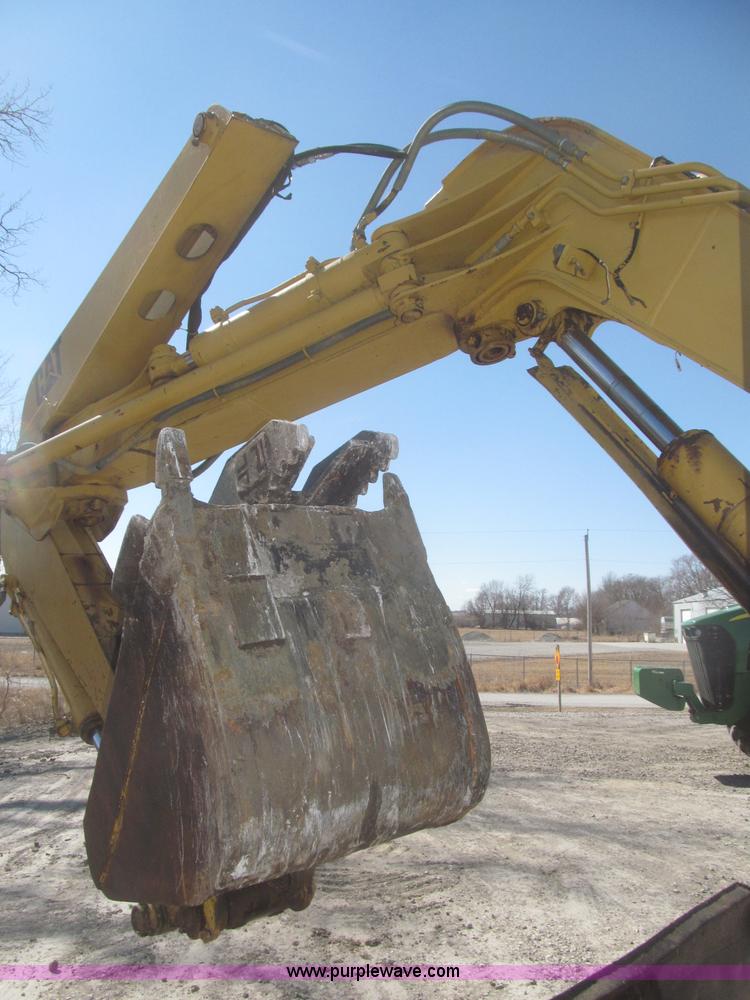 image for item F7318 1994 Caterpillar 307SSR mini excavator