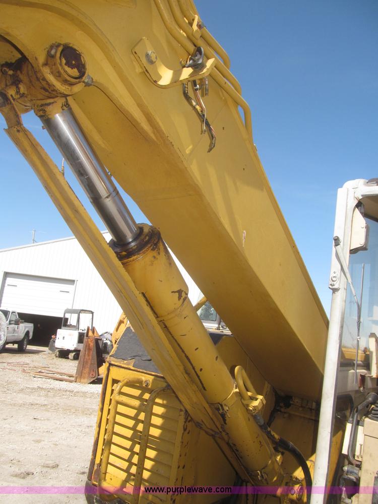 image for item F7318 1994 Caterpillar 307SSR mini excavator