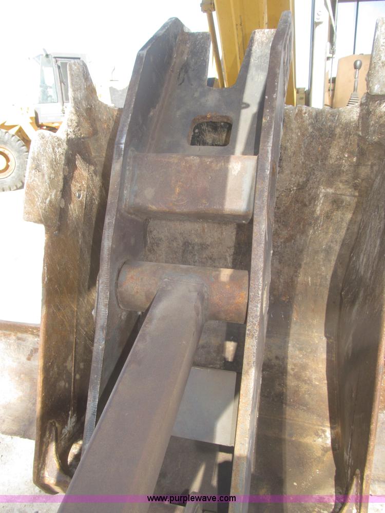 image for item F7318 1994 Caterpillar 307SSR mini excavator