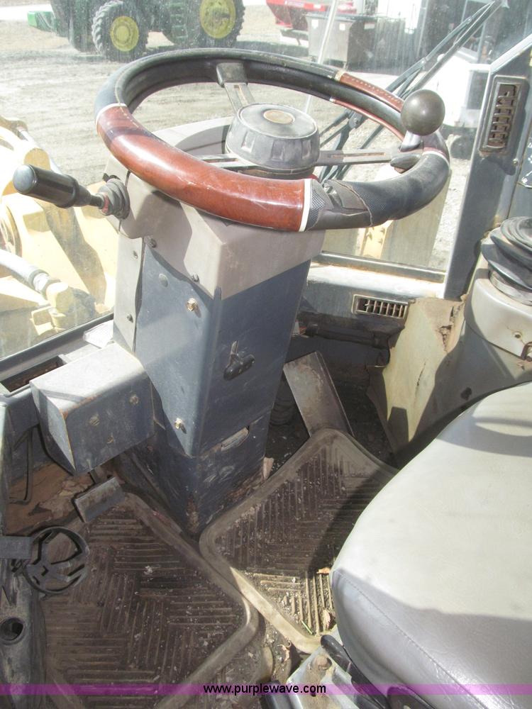 image for item F7319 1997 Case 821B wheel loader