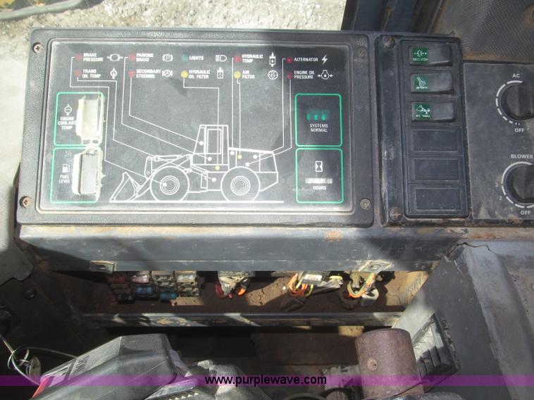 image for item F7319 1997 Case 821B wheel loader