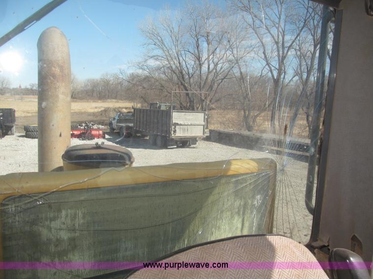 image for item F7319 1997 Case 821B wheel loader