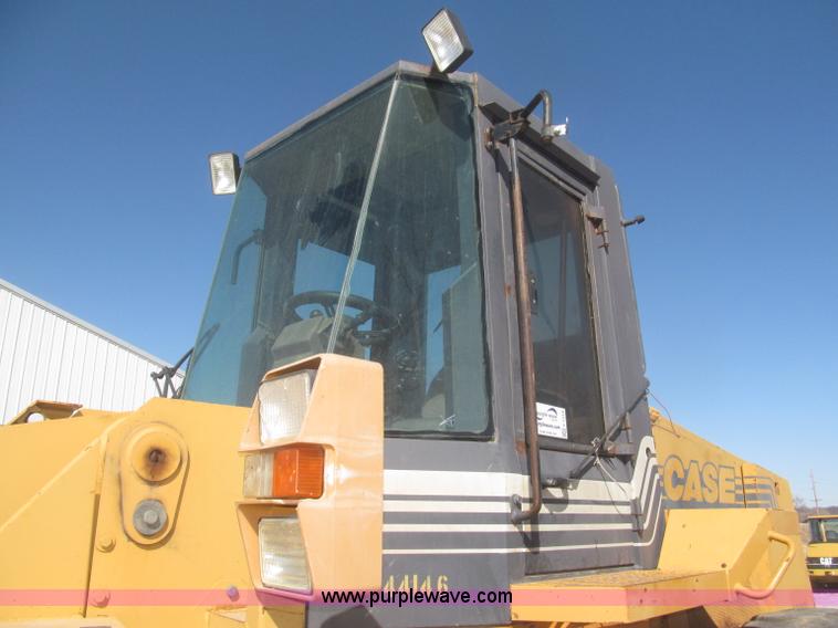image for item F7319 1997 Case 821B wheel loader