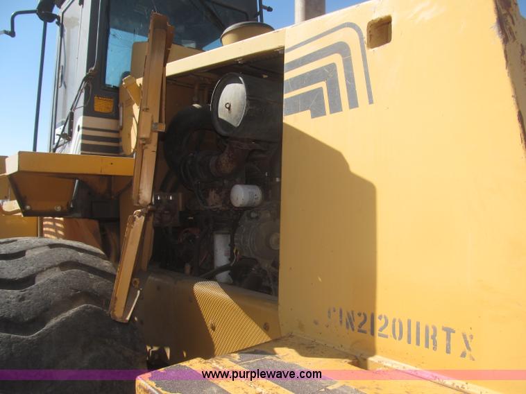 image for item F7319 1997 Case 821B wheel loader