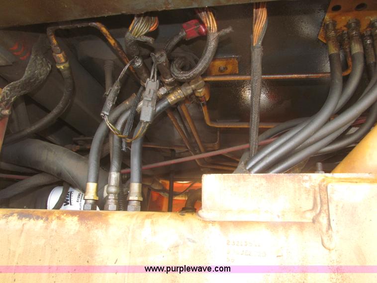 image for item F7319 1997 Case 821B wheel loader