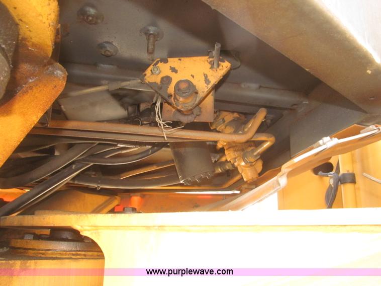 image for item F7319 1997 Case 821B wheel loader