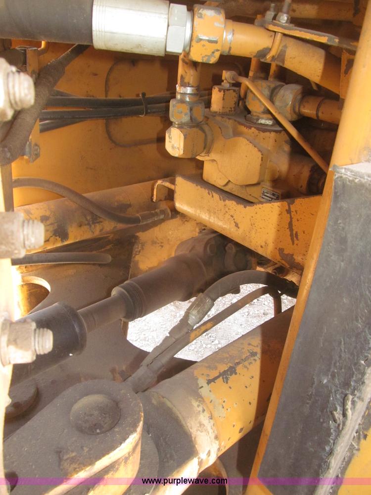 image for item F7319 1997 Case 821B wheel loader