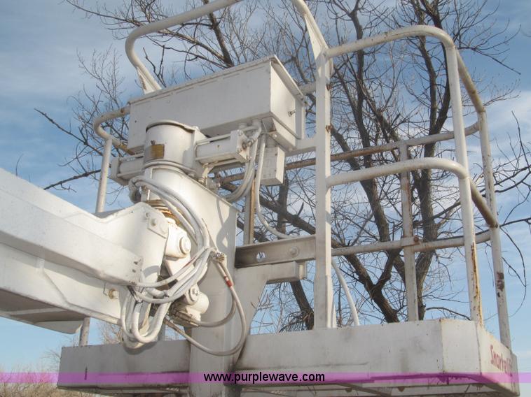 image for item F7324 Snorkelift ATB-60 boom lift