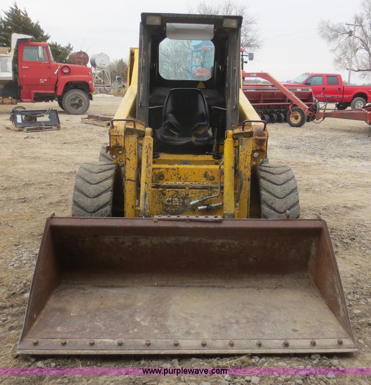 image for item F8215 1998 Gehl SL5365DX skid steer