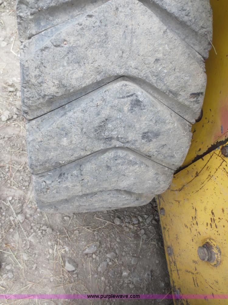 image for item F8215 1998 Gehl SL5365DX skid steer