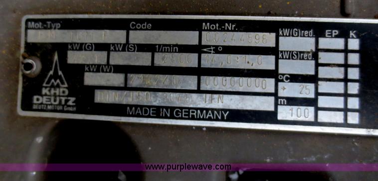 image for item F8215 1998 Gehl SL5365DX skid steer