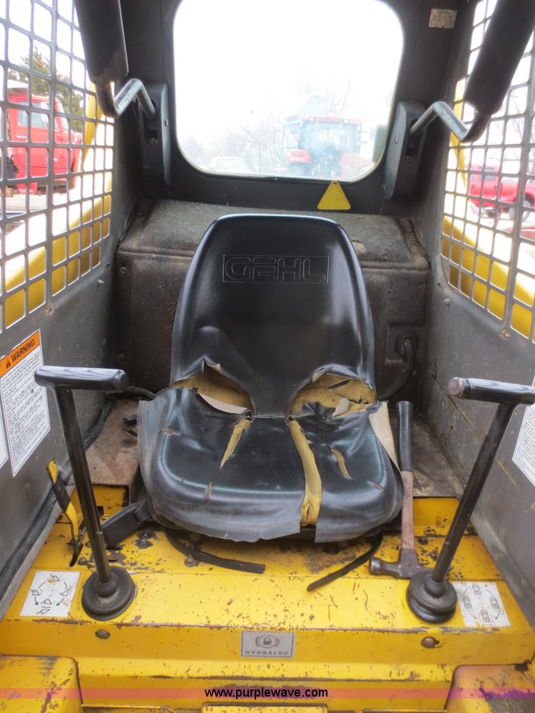 image for item F8215 1998 Gehl SL5365DX skid steer
