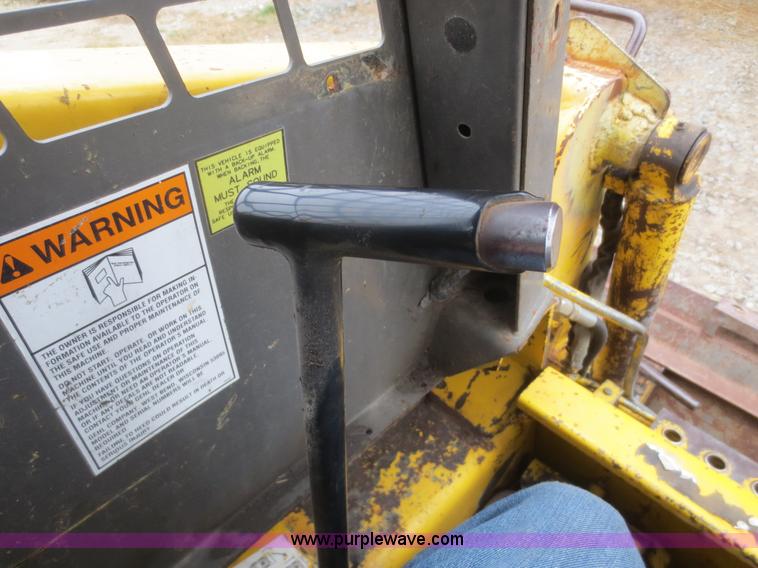 image for item F8215 1998 Gehl SL5365DX skid steer