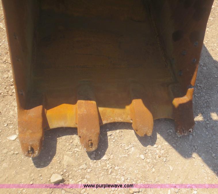 image for item F8218 1994 Hundai Robex 290LC excavator