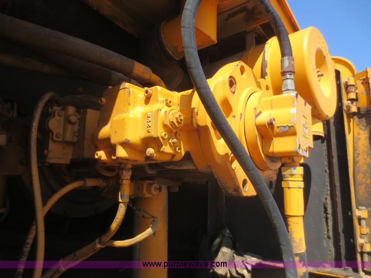 image for item F8218 1994 Hundai Robex 290LC excavator