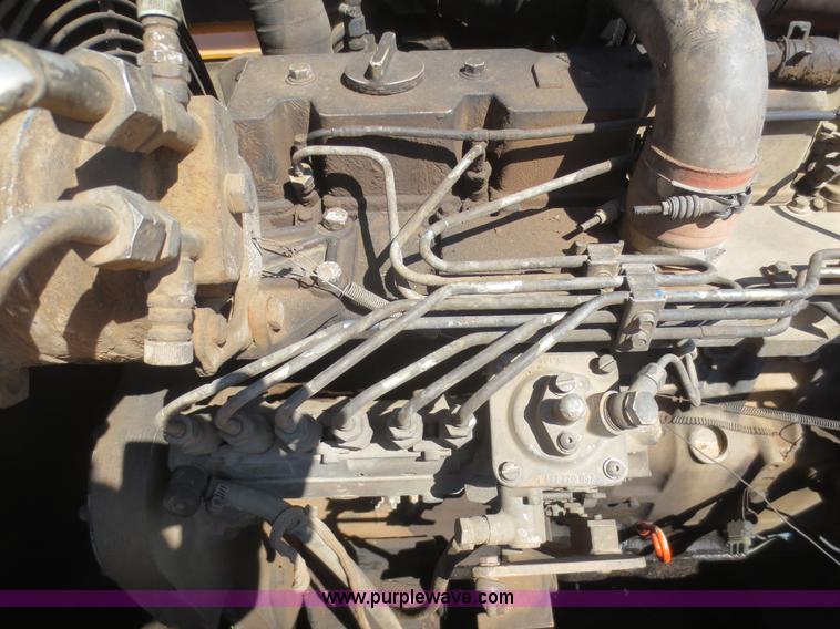 image for item F8218 1994 Hundai Robex 290LC excavator