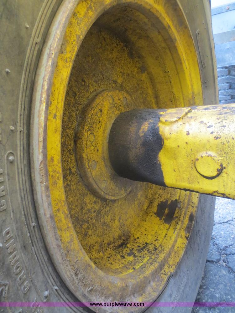 image for item F8219 Komatsu WA250-3ML wheel loader