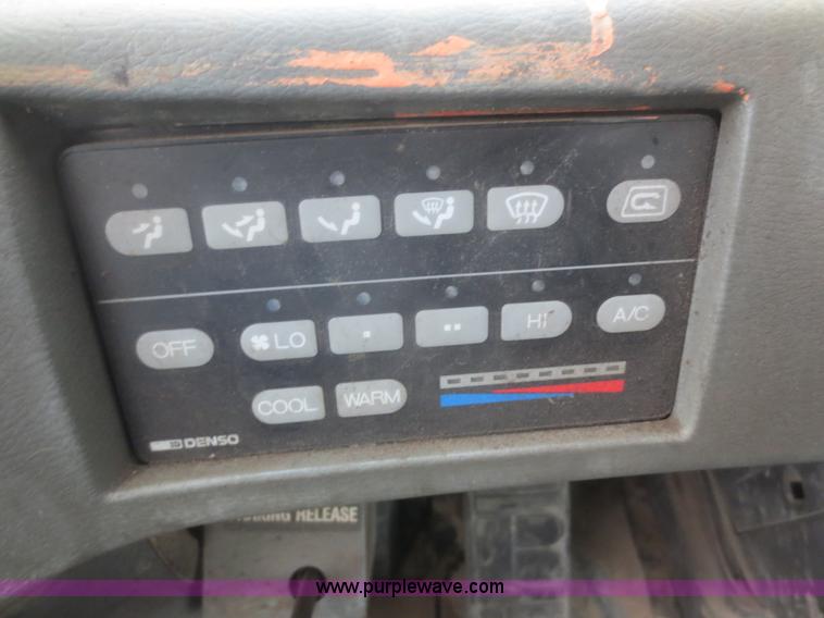 image for item F8219 Komatsu WA250-3ML wheel loader