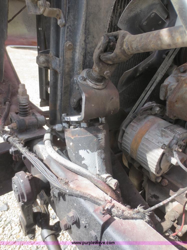 image for item F8227 1990 Mack RD690S dump truck