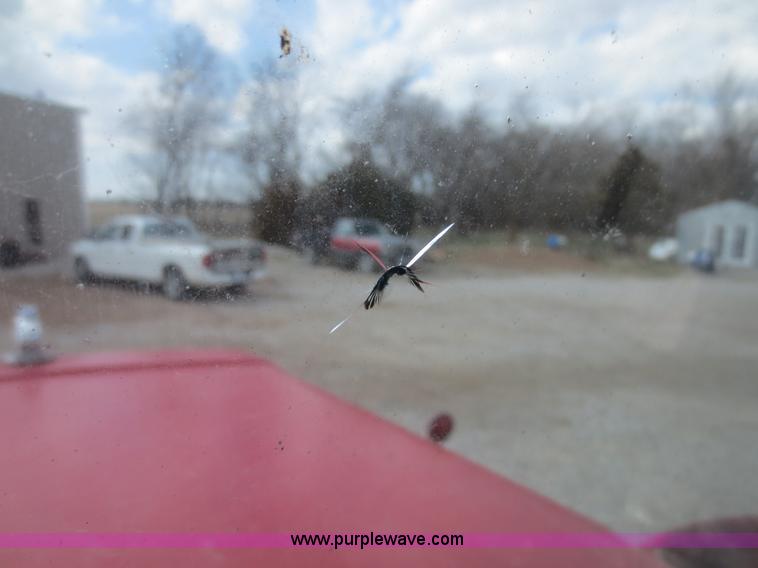 image for item F8227 1990 Mack RD690S dump truck