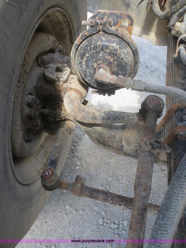 image for item F8233 1979 Peterbilt 359 dump truck