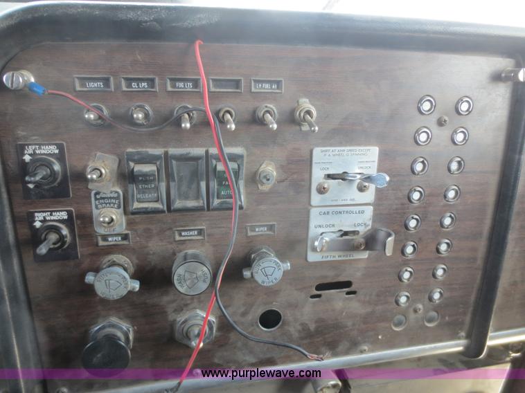 image for item F8233 1979 Peterbilt 359 dump truck