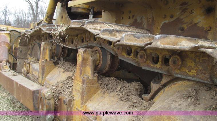 image for item G2333 1969 Caterpillar D7E dozer
