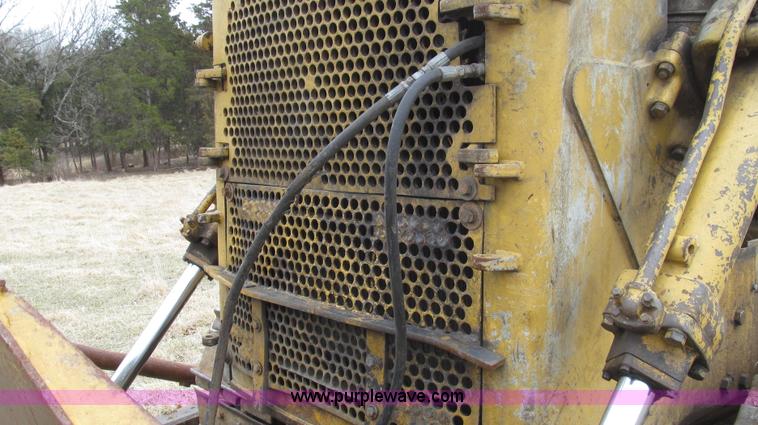 image for item G2333 1969 Caterpillar D7E dozer