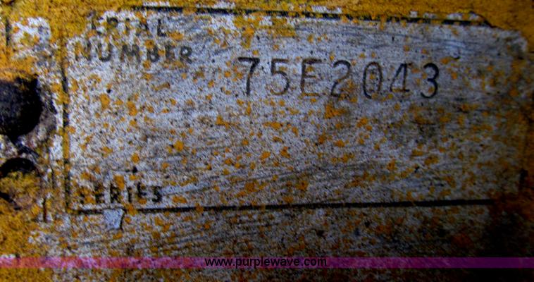 image for item G2333 1969 Caterpillar D7E dozer