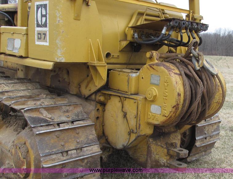 image for item G2333 1969 Caterpillar D7E dozer