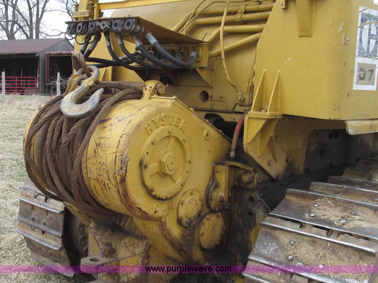 image for item G2333 1969 Caterpillar D7E dozer