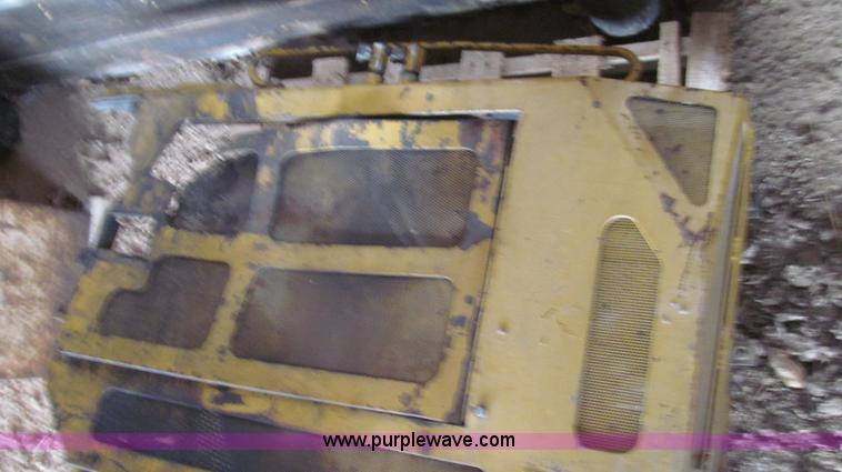 image for item G2333 1969 Caterpillar D7E dozer