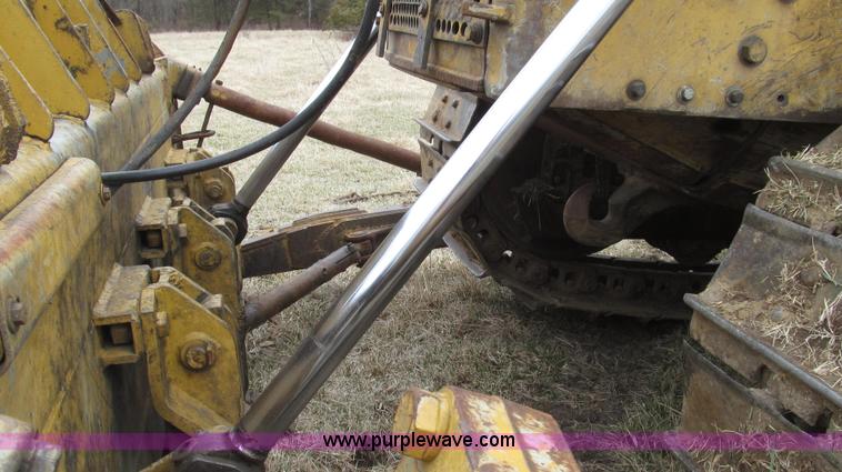 image for item G2333 1969 Caterpillar D7E dozer