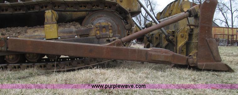 image for item G2333 1969 Caterpillar D7E dozer