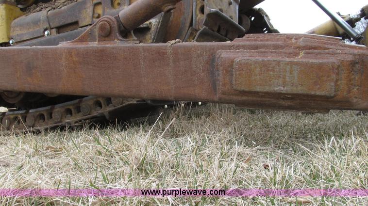 image for item G2333 1969 Caterpillar D7E dozer