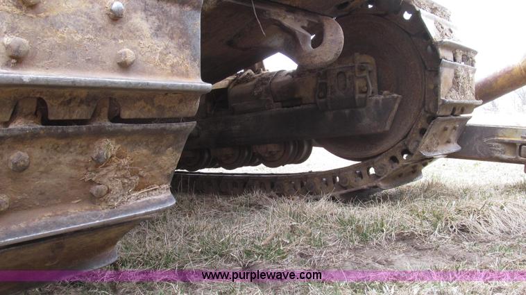 image for item G2333 1969 Caterpillar D7E dozer