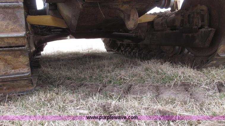 image for item G2333 1969 Caterpillar D7E dozer