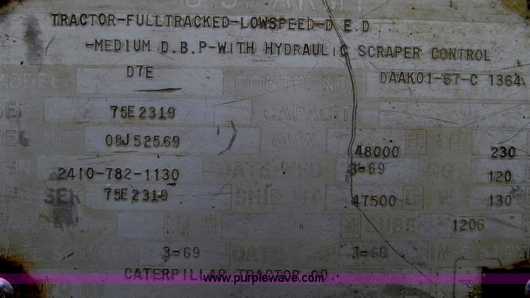 image for item G2333 1969 Caterpillar D7E dozer