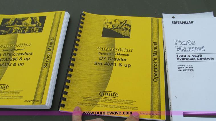 image for item G2333 1969 Caterpillar D7E dozer