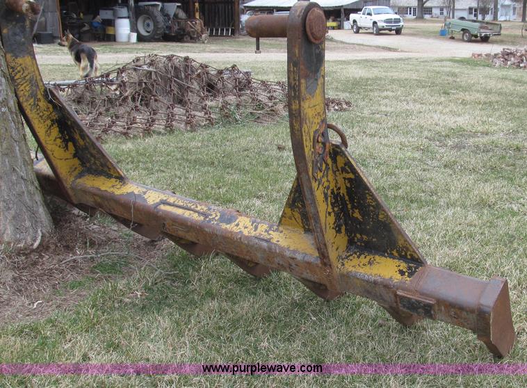 image for item G2333 1969 Caterpillar D7E dozer