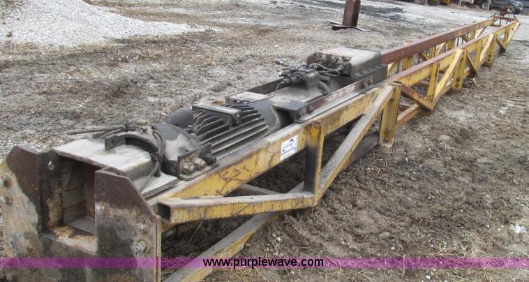 image for item G2336 Link Belt M70 diesel powered pile driver hammer