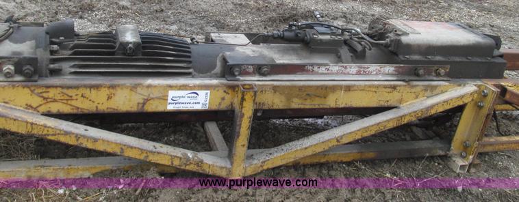 image for item G2336 Link Belt M70 diesel powered pile driver hammer