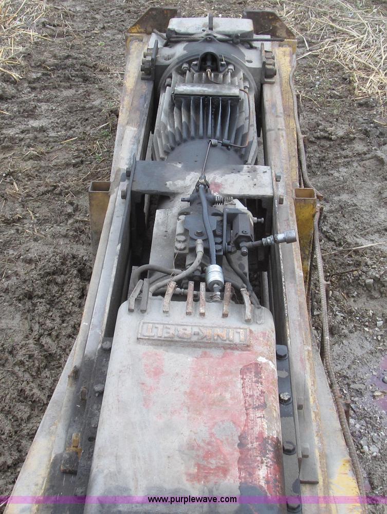 image for item G2336 Link Belt M70 diesel powered pile driver hammer