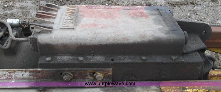 image for item G2336 Link Belt M70 diesel powered pile driver hammer