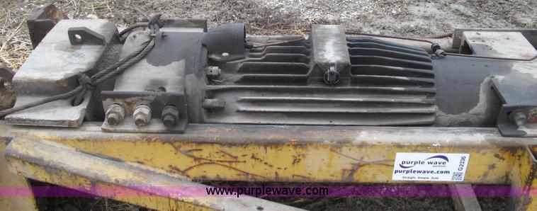 image for item G2336 Link Belt M70 diesel powered pile driver hammer