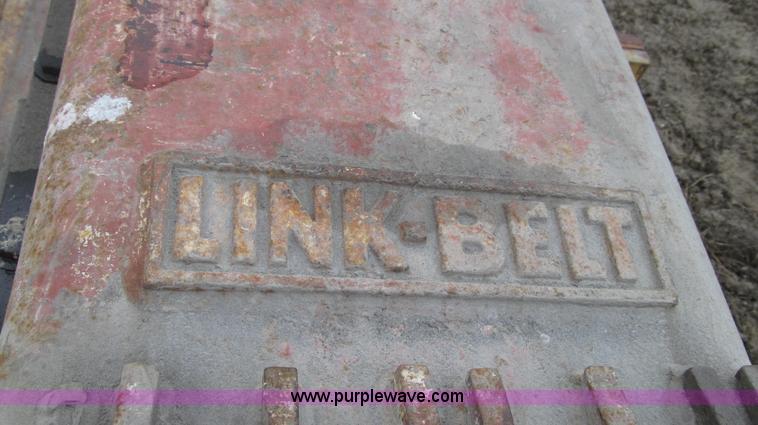 image for item G2336 Link Belt M70 diesel powered pile driver hammer