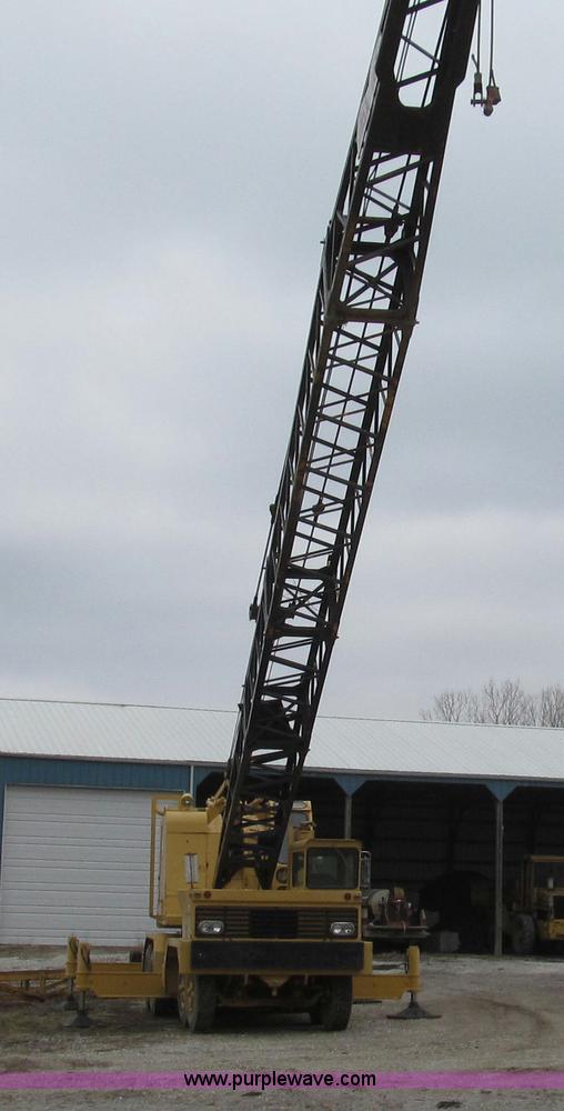 image for item G2337 1988 Link Belt HC-78B wire rope truck crane