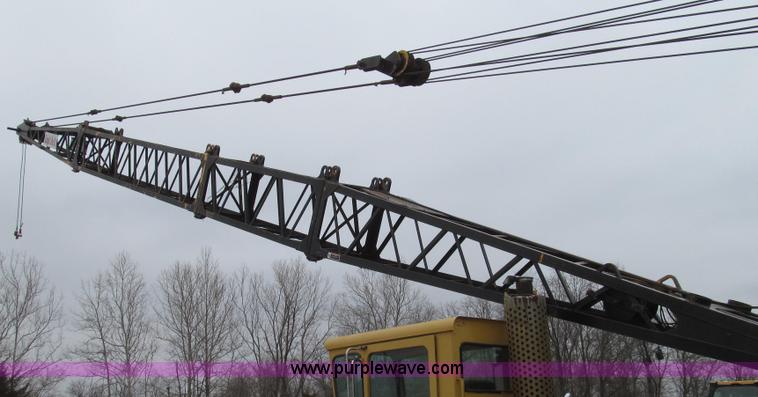 image for item G2337 1988 Link Belt HC-78B wire rope truck crane