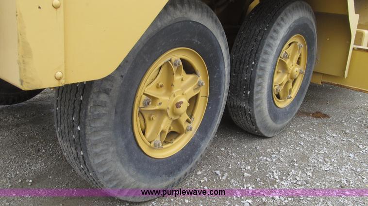 image for item G2337 1988 Link Belt HC-78B wire rope truck crane